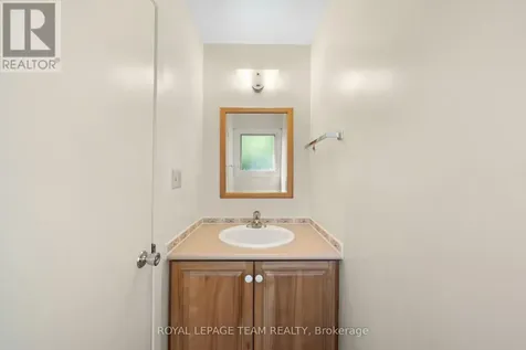 548 Rivershore Crescent Ottawa ON K1J 7Y7