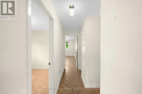 548 Rivershore Crescent Ottawa ON K1J 7Y7