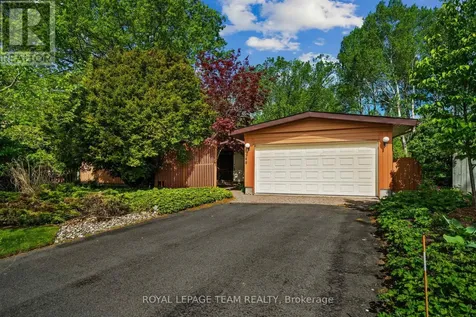 548 Rivershore Crescent Ottawa ON K1J 7Y7