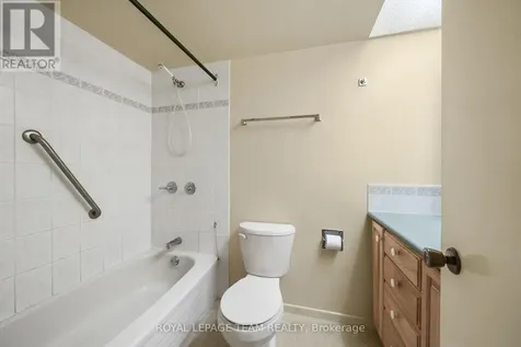 548 Rivershore Crescent Ottawa ON K1J 7Y7