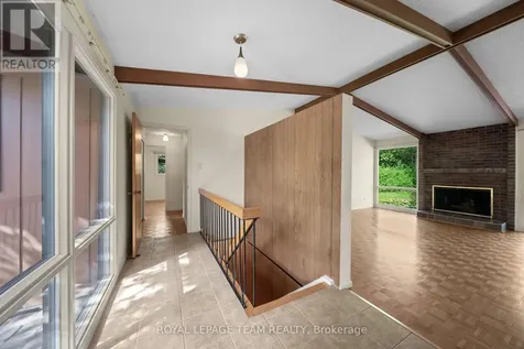 548 Rivershore Crescent Ottawa ON K1J 7Y7