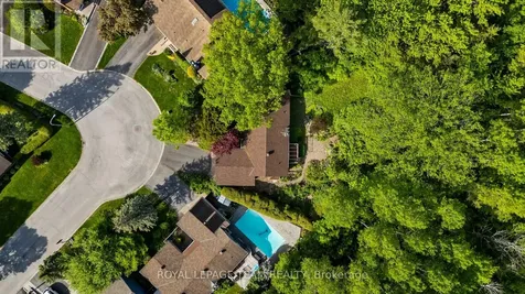 548 Rivershore Crescent Ottawa ON K1J 7Y7