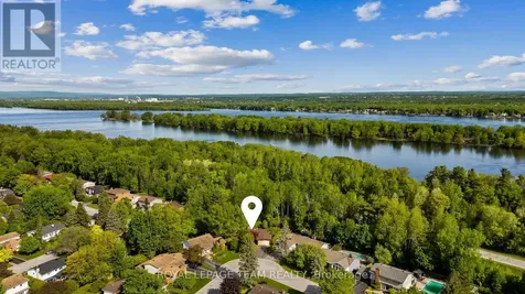 548 Rivershore Crescent Ottawa ON K1J 7Y7