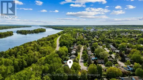 548 Rivershore Crescent Ottawa ON K1J 7Y7