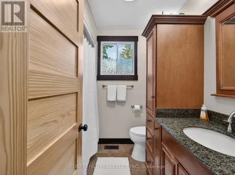 35 Townsend Avenue Bradford West Gwillimbury (bradford) ON L3Z 1X9