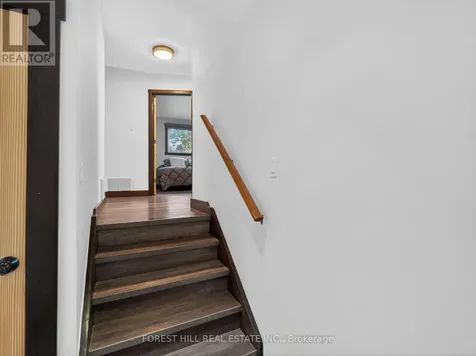 35 Townsend Avenue Bradford West Gwillimbury (bradford) ON L3Z 1X9