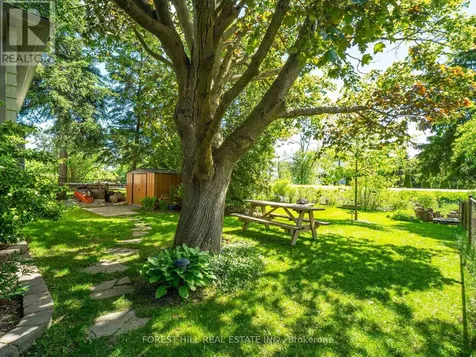 35 Townsend Avenue Bradford West Gwillimbury (bradford) ON L3Z 1X9