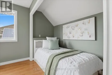 151 Decaro Crescent Cambridge ON N3C 4M4
