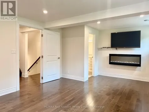 51 Carlyle Place Kitchener ON N2P 1R6