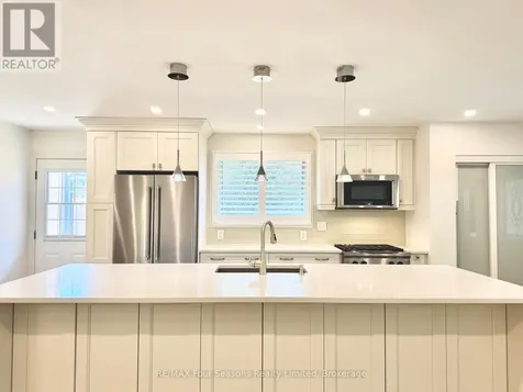 51 Carlyle Place Kitchener ON N2P 1R6