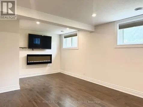 51 Carlyle Place Kitchener ON N2P 1R6