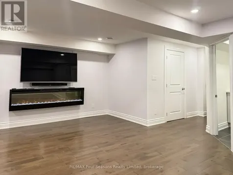 51 Carlyle Place Kitchener ON N2P 1R6