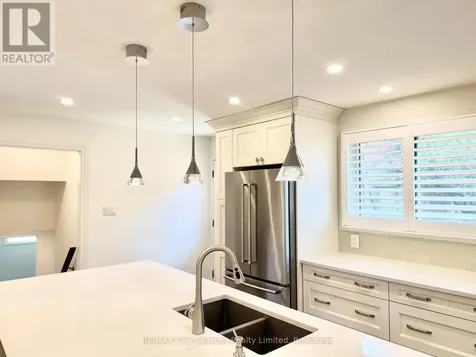 51 Carlyle Place Kitchener ON N2P 1R6