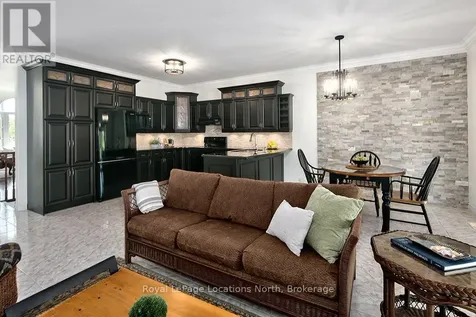 85 Chamberlain Crescent Collingwood ON L9Y 0C8