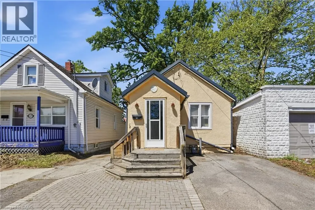 15 Kent Street Welland ON L3B 3G9