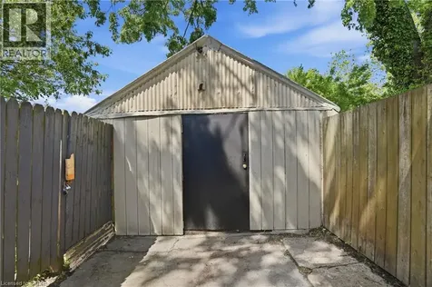 15 Kent Street Welland ON L3B 3G9