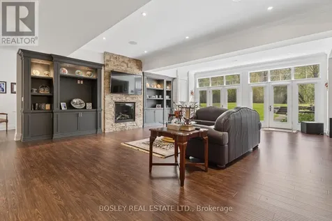 3325 Hollywood Court Pickering ON L1X 0A3