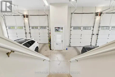 3325 Hollywood Court Pickering ON L1X 0A3