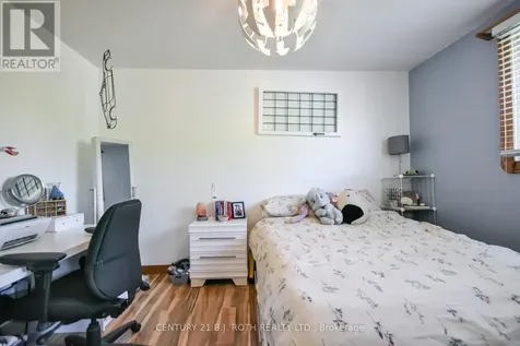 671 Simcoe Road Bradford West Gwillimbury (bradford) ON L3Z 4B4