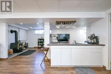 671 Simcoe Road Bradford West Gwillimbury (bradford) ON L3Z 4B4