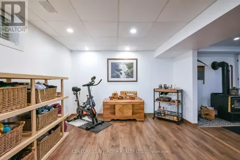 671 Simcoe Road Bradford West Gwillimbury (bradford) ON L3Z 4B4