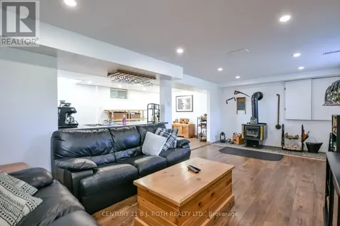 671 Simcoe Road Bradford West Gwillimbury (bradford) ON L3Z 4B4