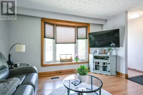 671 Simcoe Road Bradford West Gwillimbury (bradford) ON L3Z 4B4