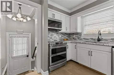35 Chantler Road Welland ON L3C 4M6