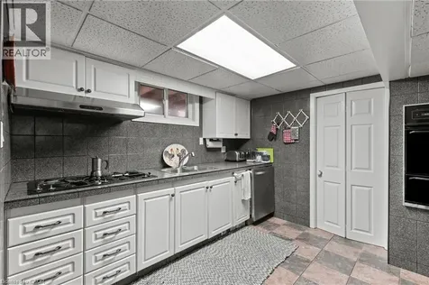 35 Chantler Road Welland ON L3C 4M6
