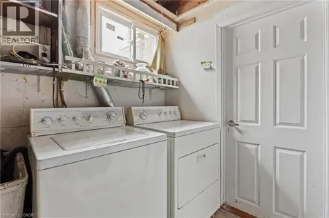 35 Chantler Road Welland ON L3C 4M6