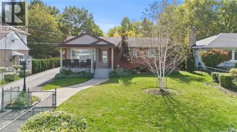 35 Chantler Road Welland ON L3C 4M6