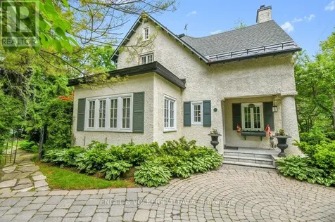 202 Cloverdale Road Ottawa ON K1M 0X2