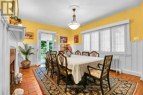202 Cloverdale Road Ottawa ON K1M 0X2