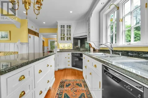 202 Cloverdale Road Ottawa ON K1M 0X2