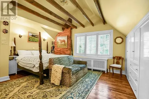 202 Cloverdale Road Ottawa ON K1M 0X2