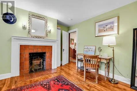 202 Cloverdale Road Ottawa ON K1M 0X2