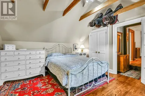 202 Cloverdale Road Ottawa ON K1M 0X2