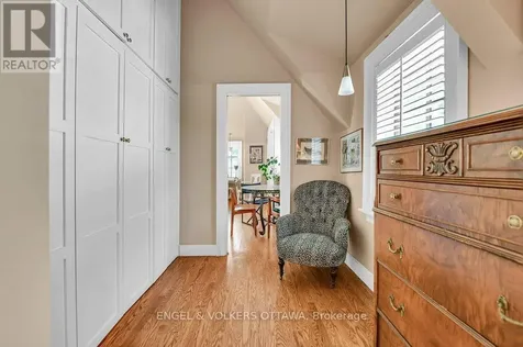 202 Cloverdale Road Ottawa ON K1M 0X2