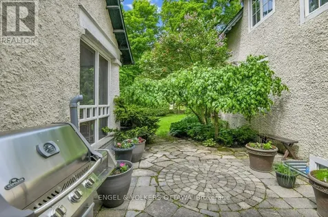 202 Cloverdale Road Ottawa ON K1M 0X2