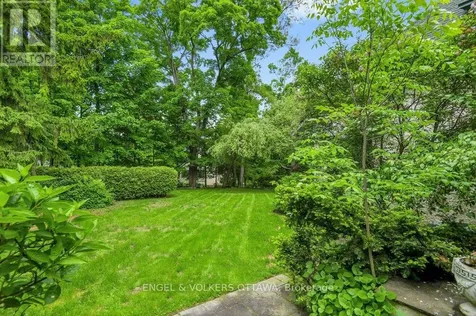 202 Cloverdale Road Ottawa ON K1M 0X2