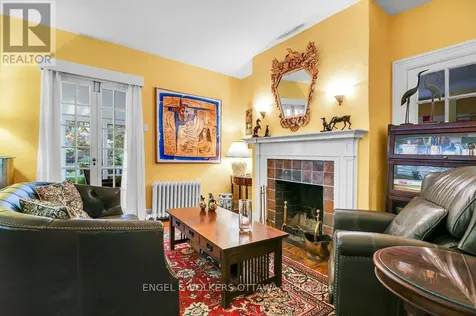 202 Cloverdale Road Ottawa ON K1M 0X2