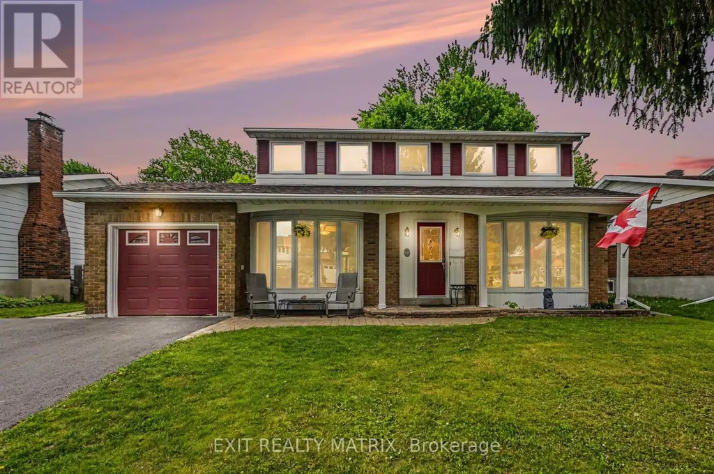 18 Highpark Crescent Ottawa ON K1B 3G8