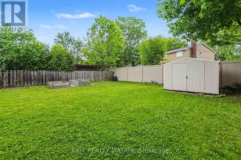18 Highpark Crescent Ottawa ON K1B 3G8