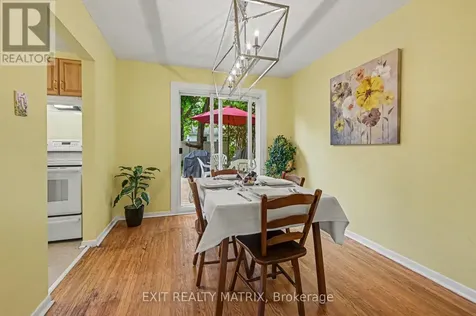 18 Highpark Crescent Ottawa ON K1B 3G8