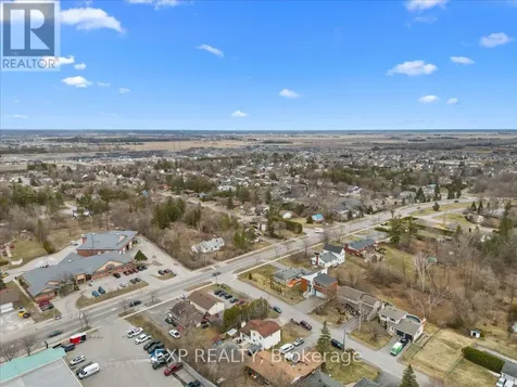 4 Bobcat Way Ottawa ON K2S 1P3