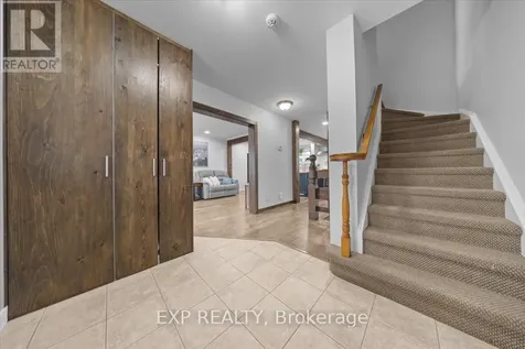 4 Bobcat Way Ottawa ON K2S 1P3