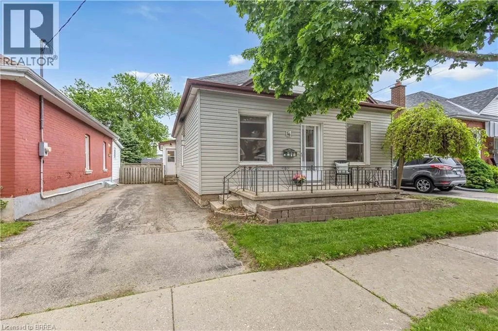 16 Ruth Street Brantford ON N3S 1L6
