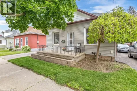 16 Ruth Street Brantford ON N3S 1L6