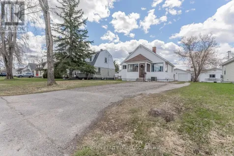 35 Bowman Avenue Kapuskasing ON P5N 1M9