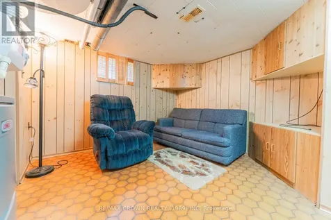 35 Bowman Avenue Kapuskasing ON P5N 1M9